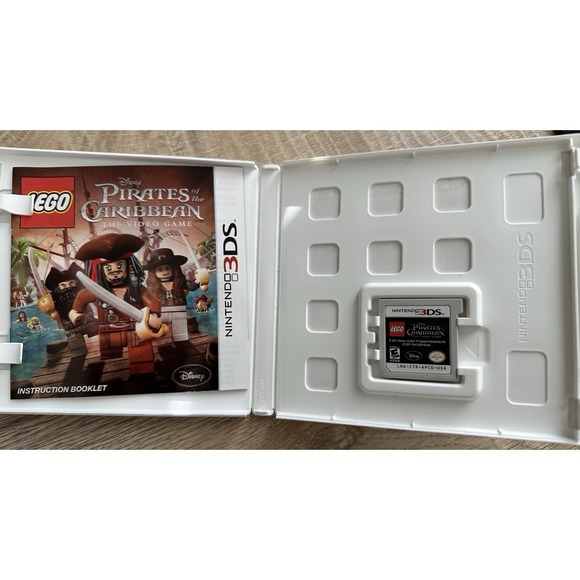 LEGO Pirates of the Caribbean: The Video Game (Nintendo 3DS, 2011) Complete CIB‎ - Picture 3 of 3